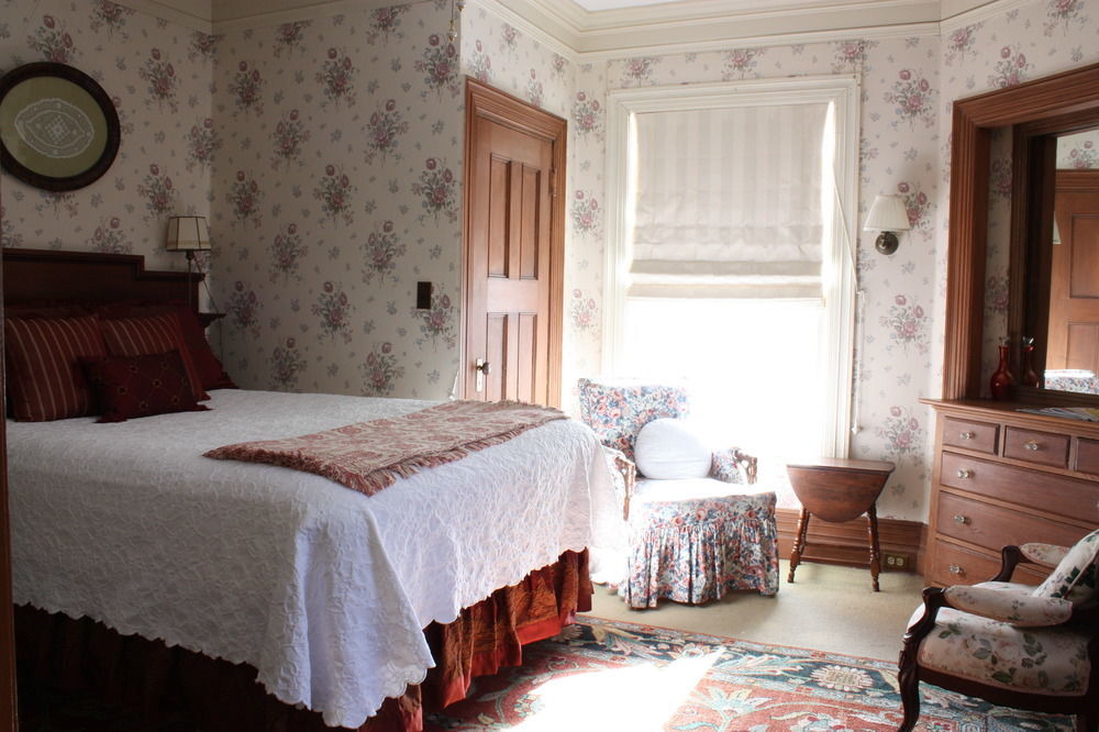 Manor House Bed & Breakfast Norfolk Bagian luar foto